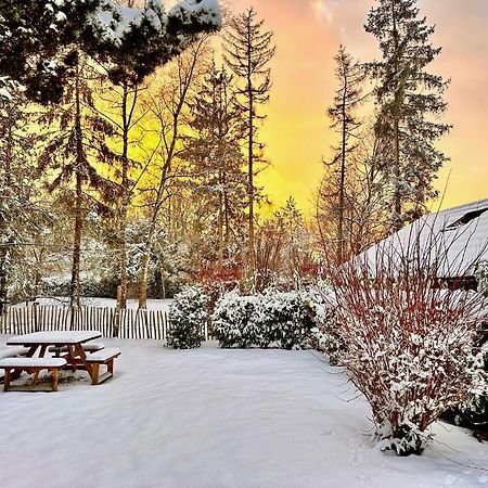 Chalet Four Seasons Дюрби Екстериор снимка