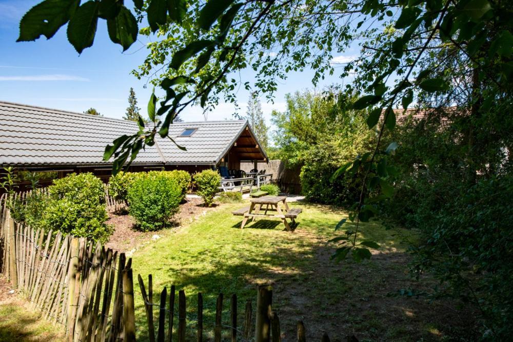 Chalet Four Seasons Дюрби Екстериор снимка