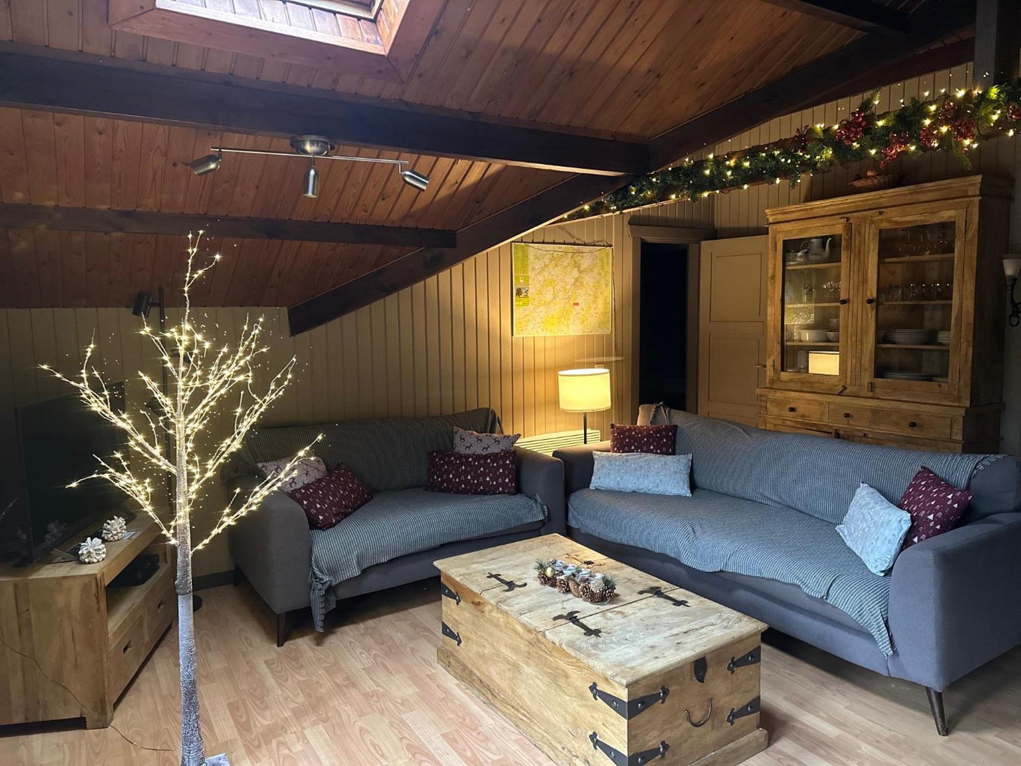 Chalet Four Seasons Дюрби Екстериор снимка