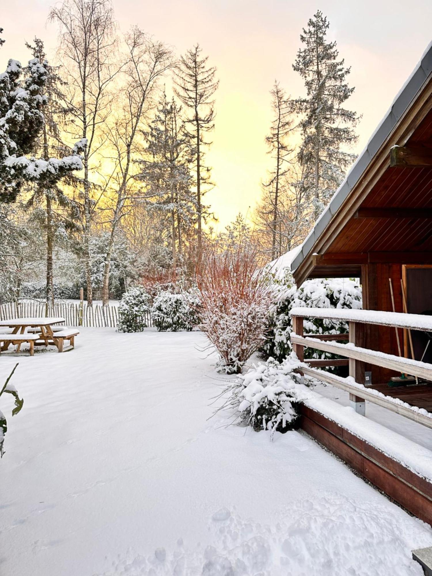 Chalet Four Seasons Дюрби Екстериор снимка